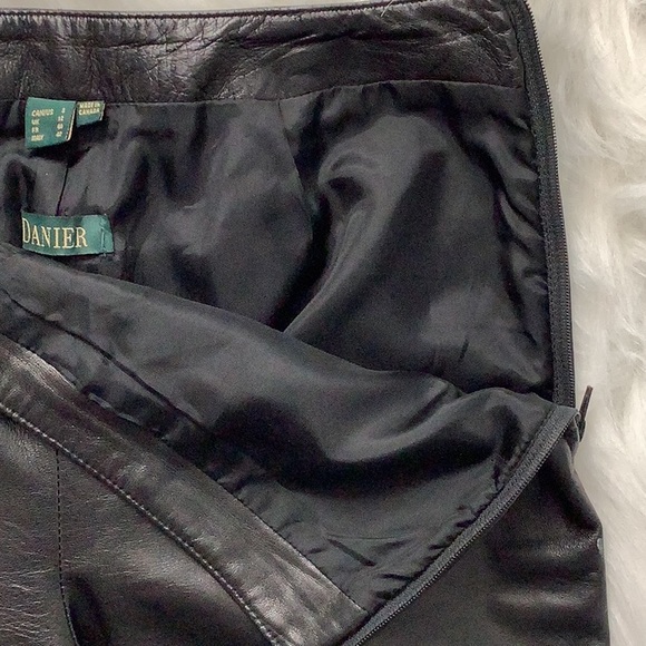 DANIER Luxe 💯% Leather Pants (size 8) - Picture 2 of 15